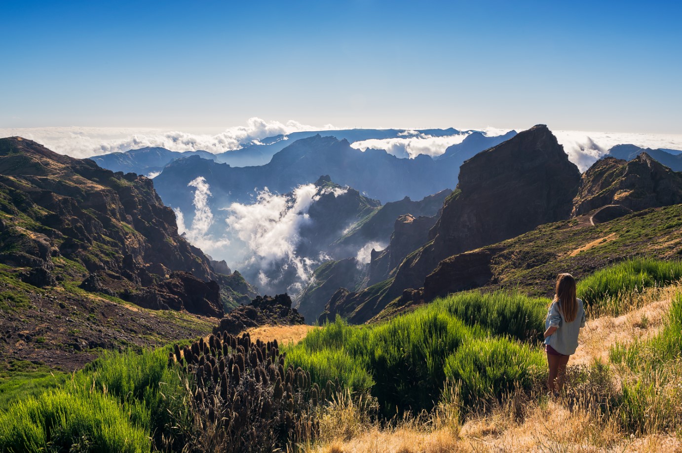 Guided tours of Madeira - Santana and the east 